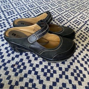 White mountain leather shoes